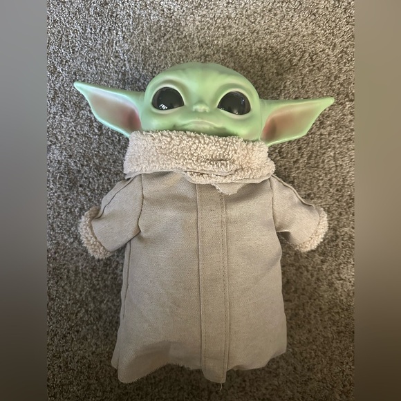 Star Wars Grogu/baby Yoda toy - Picture 2 of 5